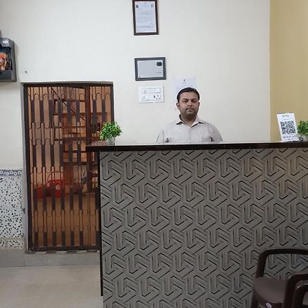 Hotel Royal Inn Satna Luaran gambar