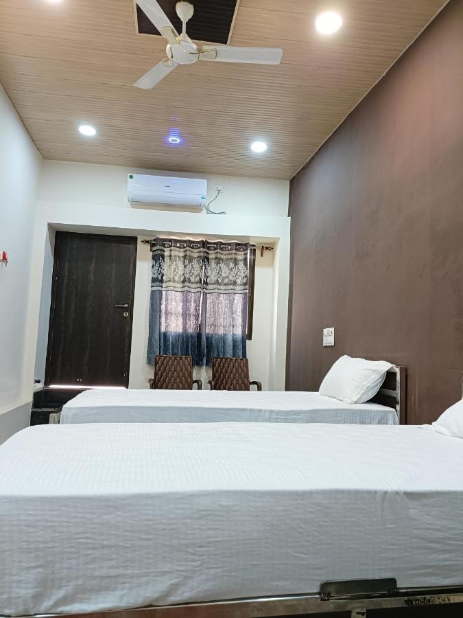 Hotel Royal Inn Satna Luaran gambar