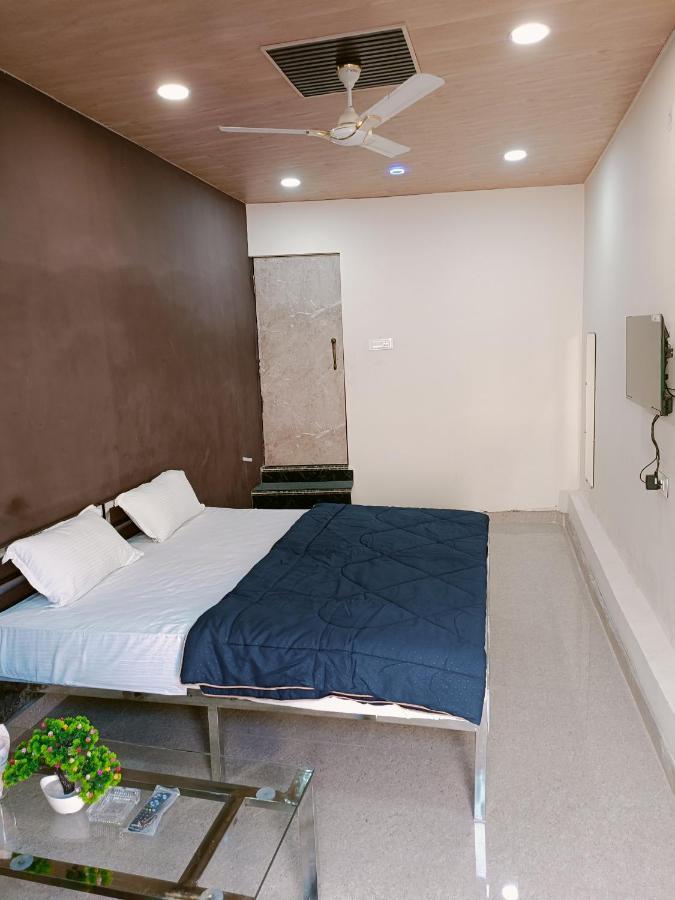 Hotel Royal Inn Satna Luaran gambar