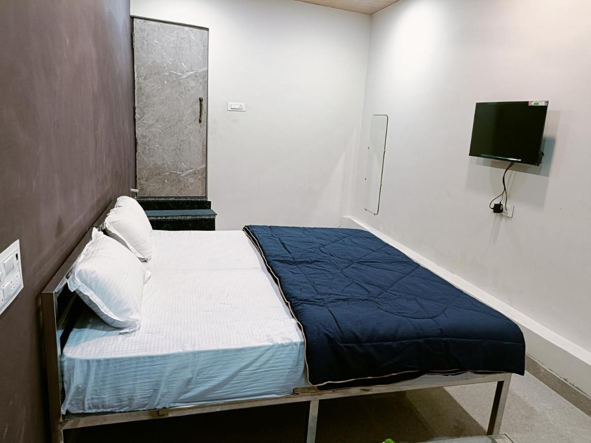 Hotel Royal Inn Satna Luaran gambar