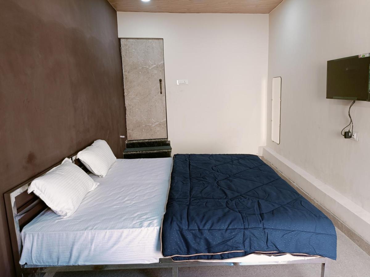 Hotel Royal Inn Satna Luaran gambar