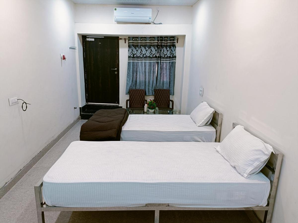 Hotel Royal Inn Satna Luaran gambar