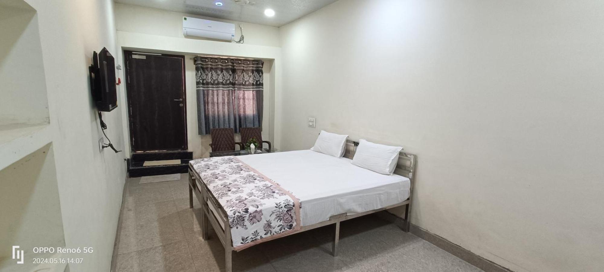 Hotel Royal Inn Satna Luaran gambar